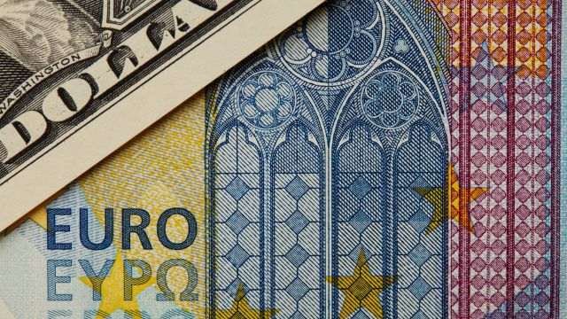 EUR/USD Weekly Forecast: Hard Fall and Long-Term Technical Support in Sight
