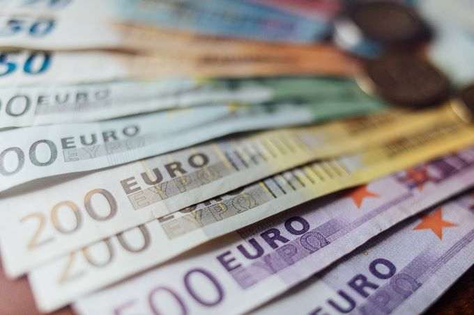EUR/USD Weekly Forecast: Dynamic Outlooks Causing Swirling Trading Sentiment